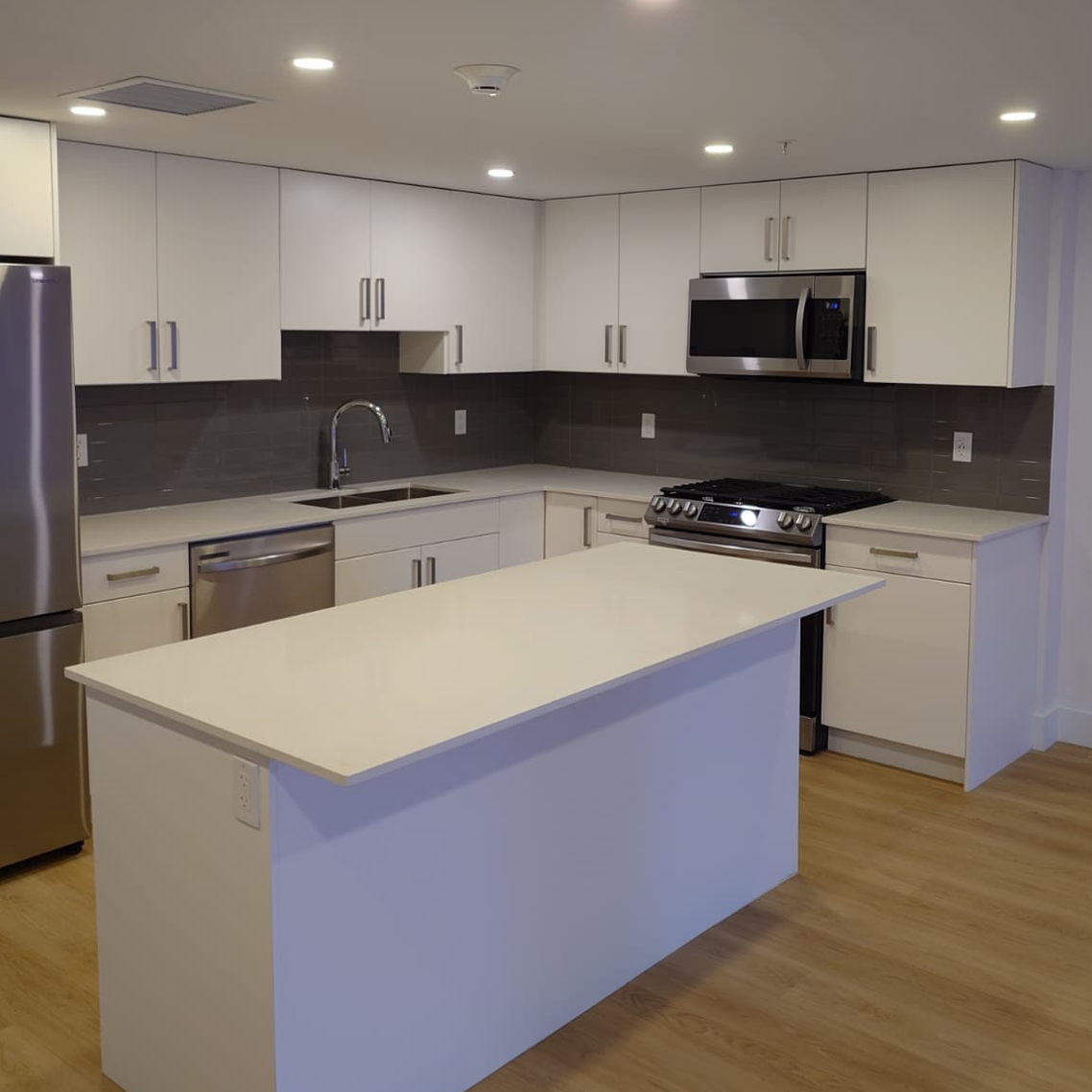 Modern Full Interior Condo Renovation – Langley